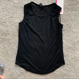 Black fitness tank